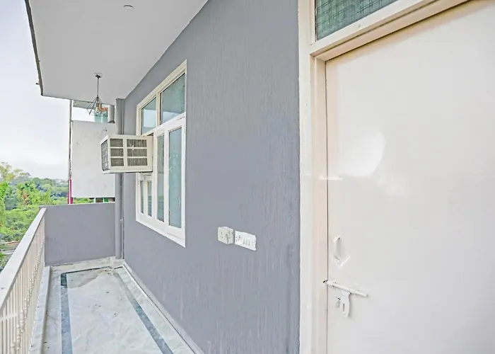 Hotel O The Premium Villa New Delhi